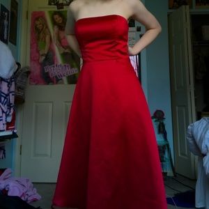 red strapless formal cocktail dress
